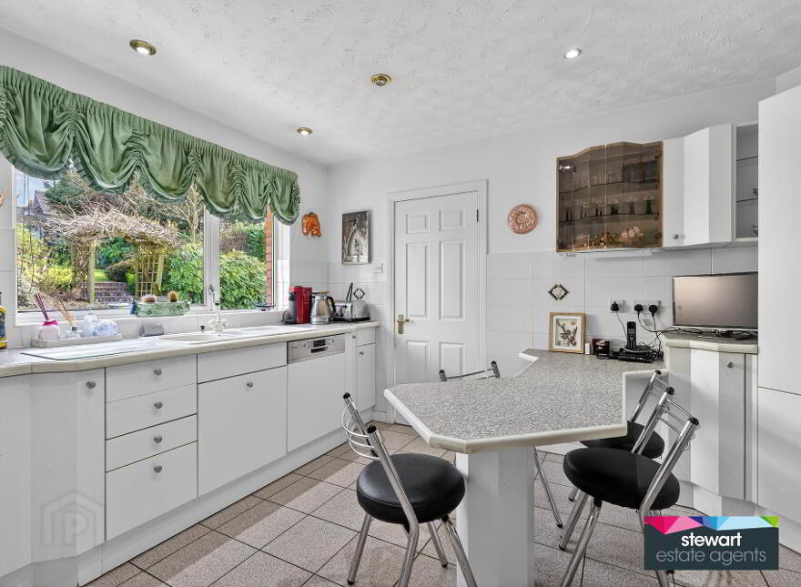 42 Hillsborough Road, Dromore, BT25 1QN