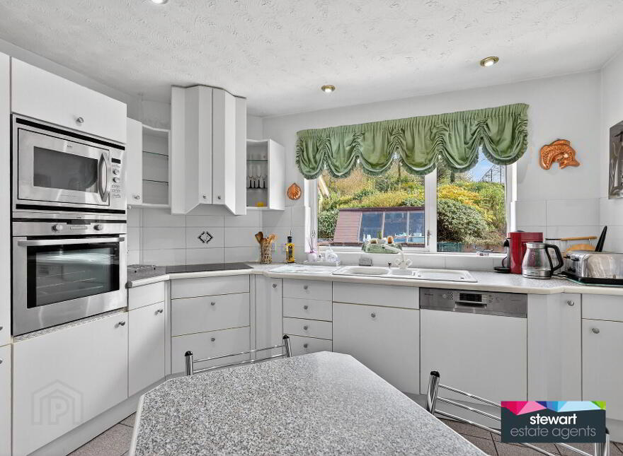 42 Hillsborough Road, Dromore, BT25 1QN