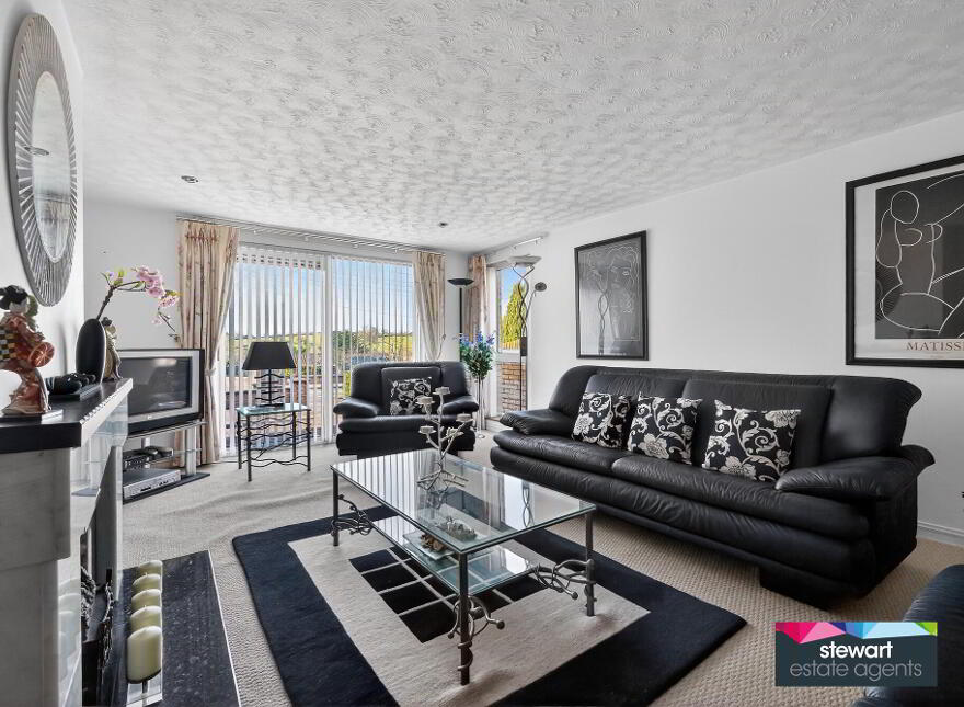 42 Hillsborough Road, Dromore, BT25 1QN