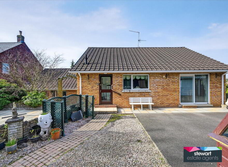 42 Hillsborough Road, Dromore, BT25 1QN