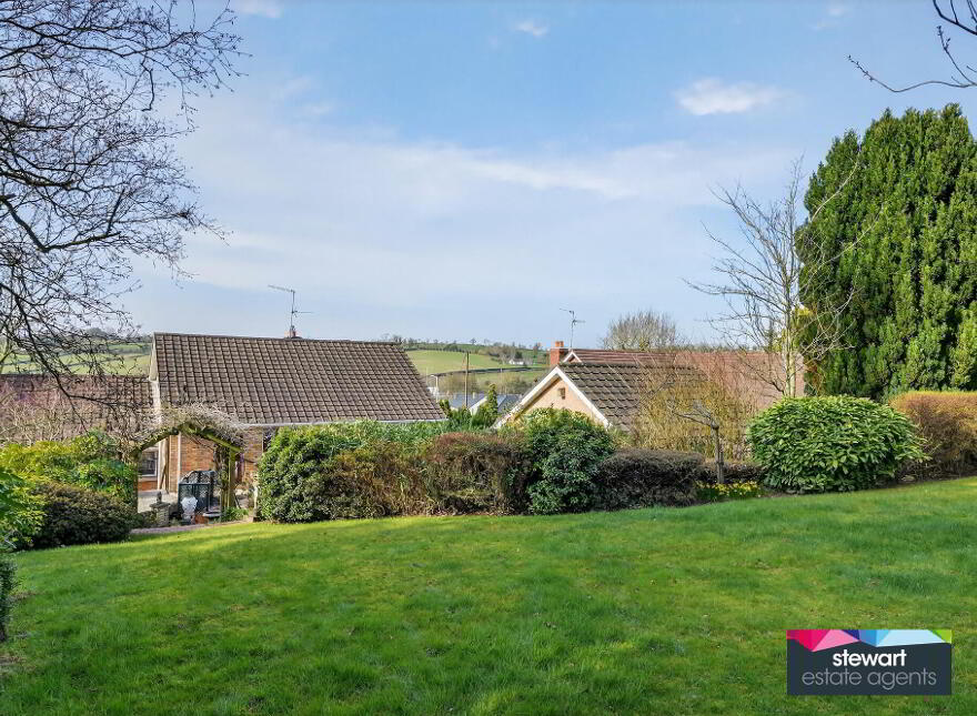 42 Hillsborough Road, Dromore, BT25 1QN