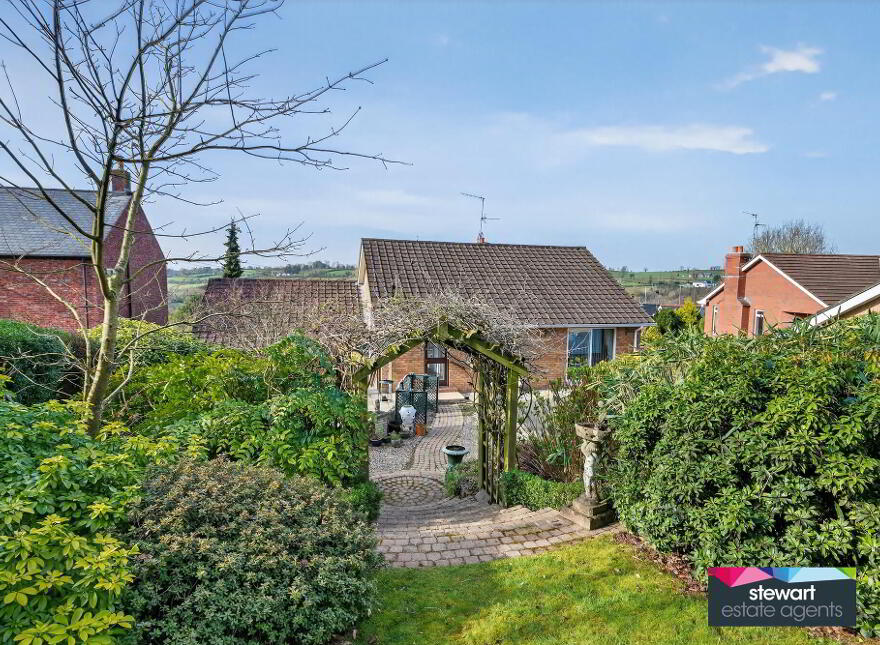 42 Hillsborough Road, Dromore, BT25 1QN