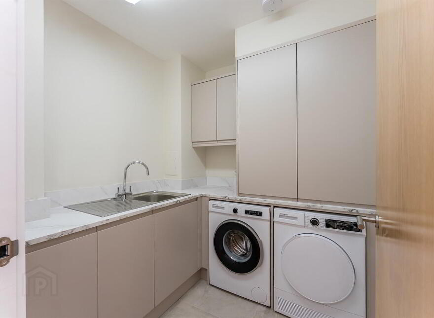Apt 7, 10 Kings Hall Mews, Balmoral Avenue, Belfast, BT9 6PS