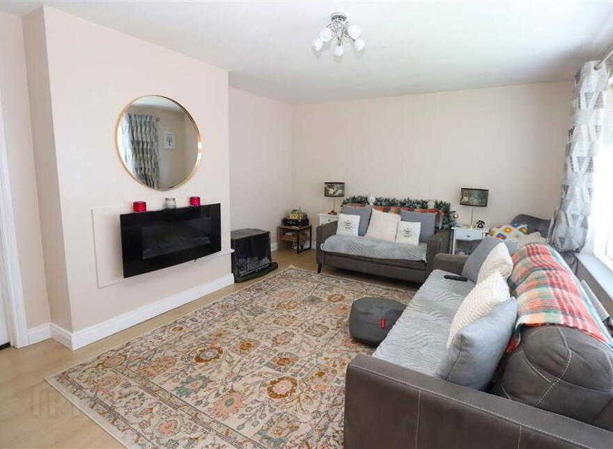 10 Cairnmore Avenue, Laurel Hill Road, Lisburn, BT28 2DW