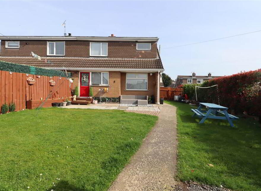 10 Cairnmore Avenue, Laurel Hill Road, Lisburn, BT28 2DW