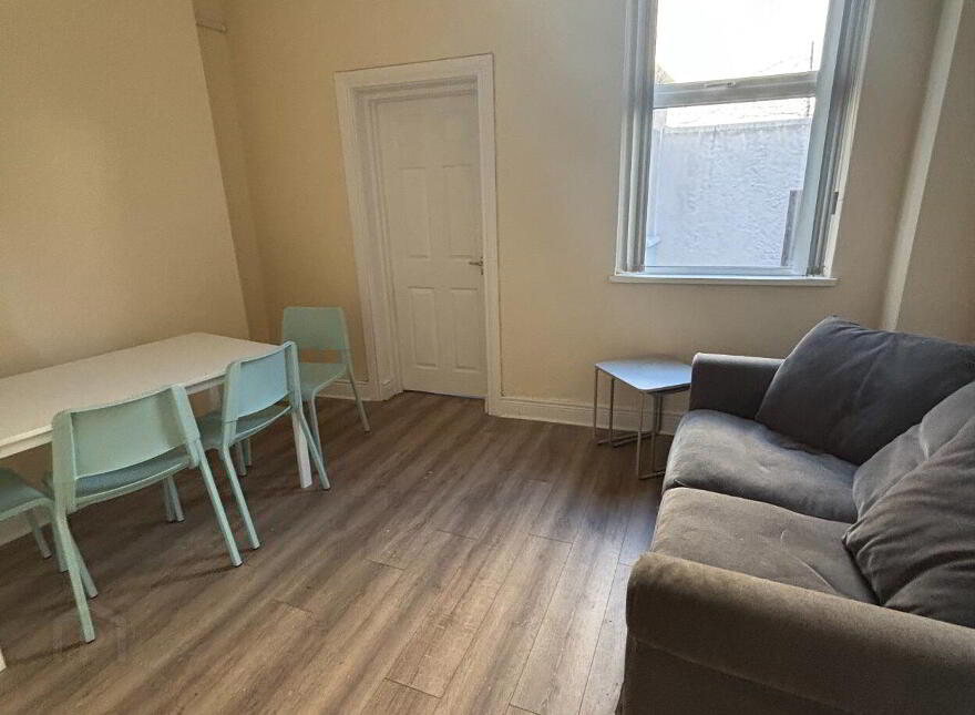 Flat 1, 91 Fitzroy Avenue, Belfast, BT7 1HU