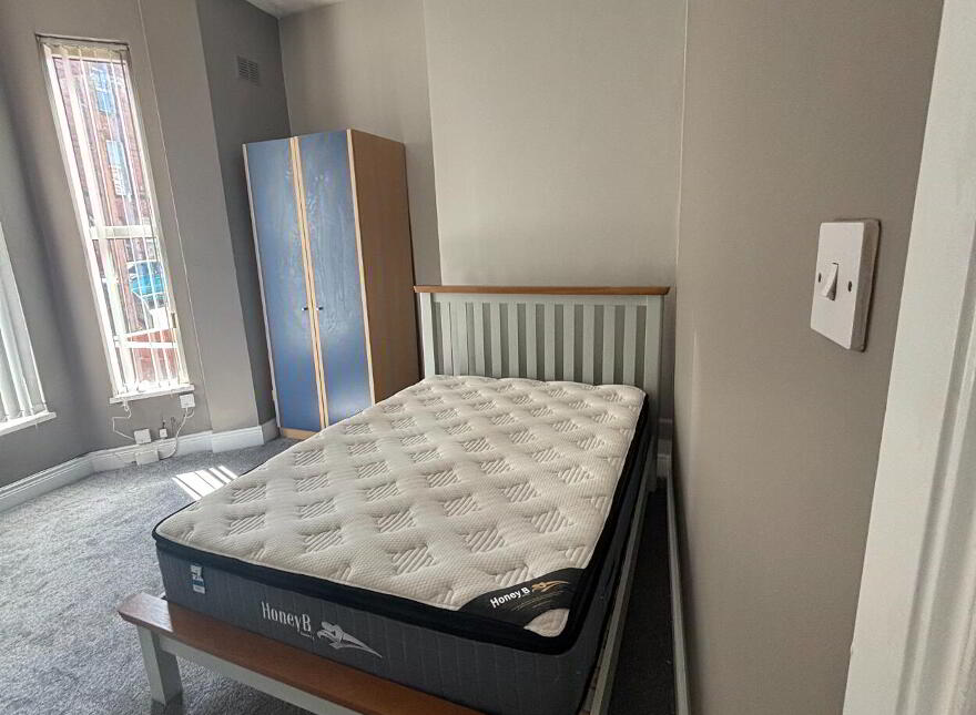 Flat 1, 91 Fitzroy Avenue, Belfast, BT7 1HU