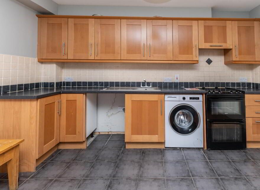 2 Mariner's Bay, Redbarn, Gortaroo, P36V302