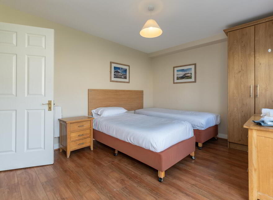 2 Mariner's Bay, Redbarn, Gortaroo, P36V302