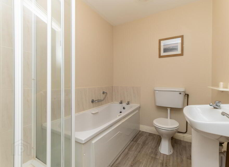2 Mariner's Bay, Redbarn, Gortaroo, P36V302