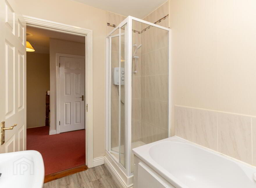 2 Mariner's Bay, Redbarn, Gortaroo, P36V302
