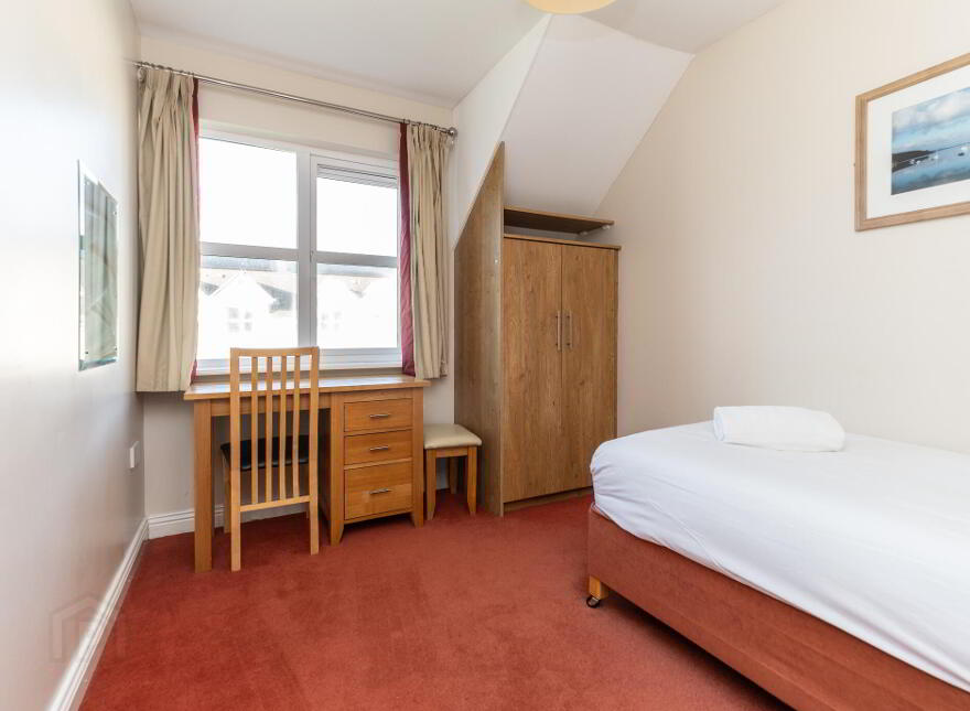 2 Mariner's Bay, Redbarn, Gortaroo, P36V302