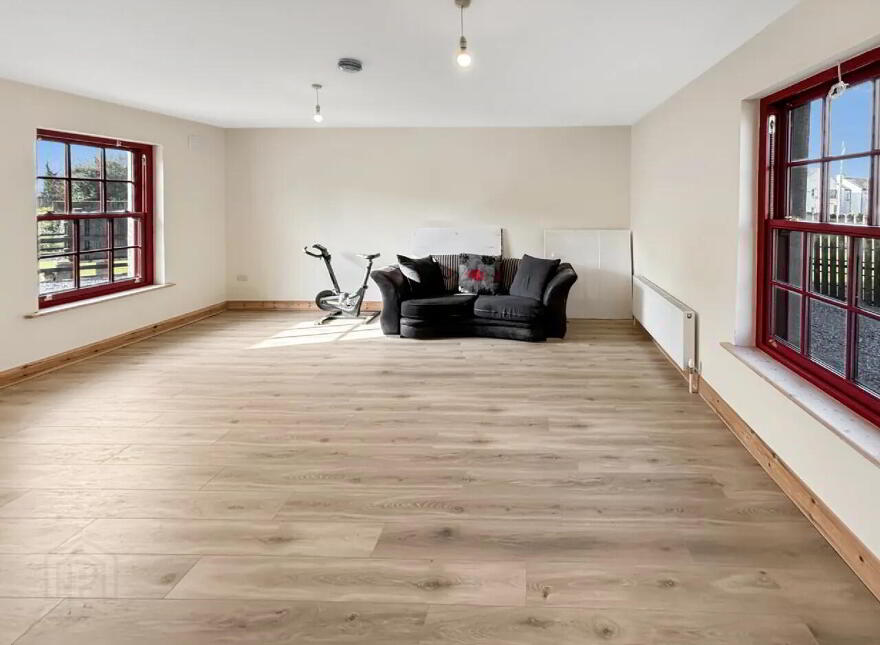 Mill Street, Borrisokane, E45YK64