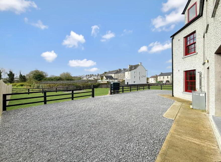 Mill Street, Borrisokane, E45YK64