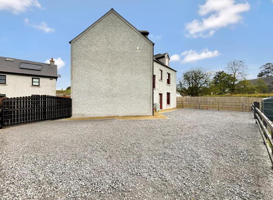 Mill Street, Borrisokane, E45YK64