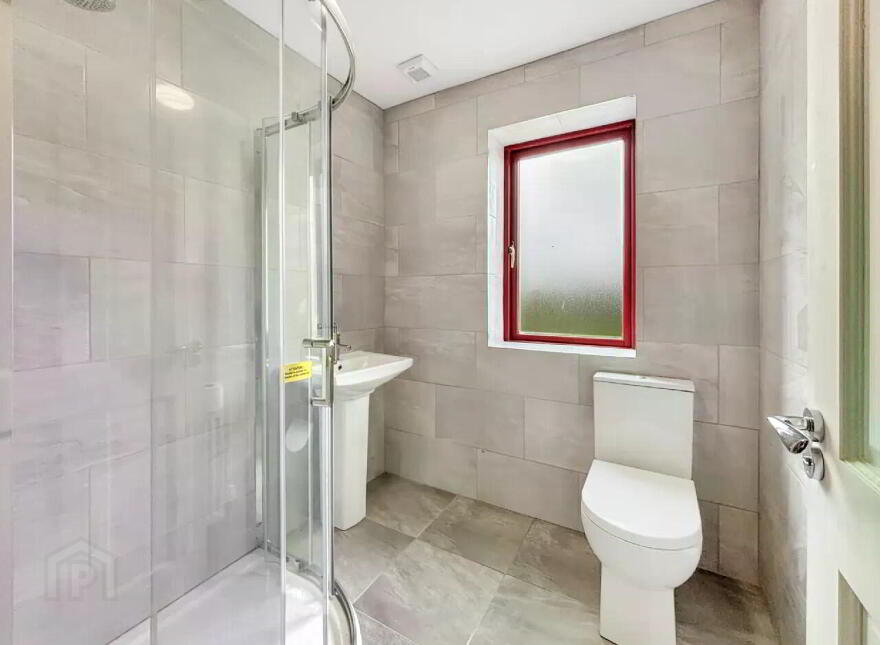 Mill Street, Borrisokane, E45YK64