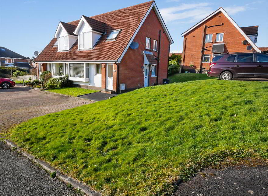 34b Carnbrae Park, Newton Park, Belfast, BT8 6TP