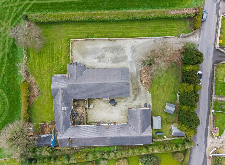 36 Moneybroom Road, Lisburn, BT28 2QP