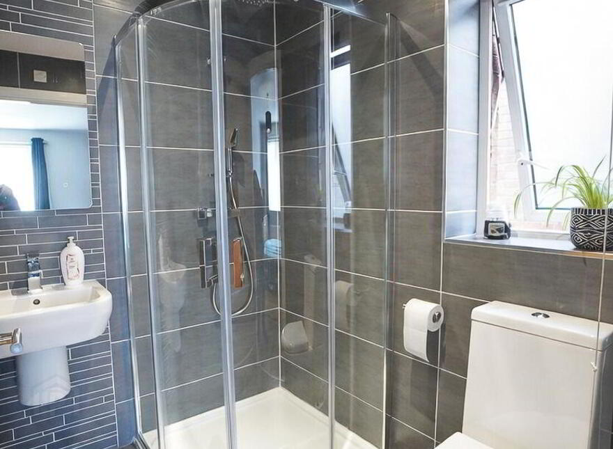 22 Highgrove Road, Carrickfergus, BT38 9TZ