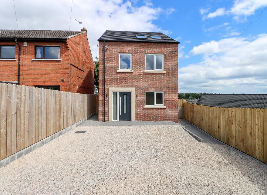 17, A Cherryhill Park, Dundonald, Belfast, BT16 1JD