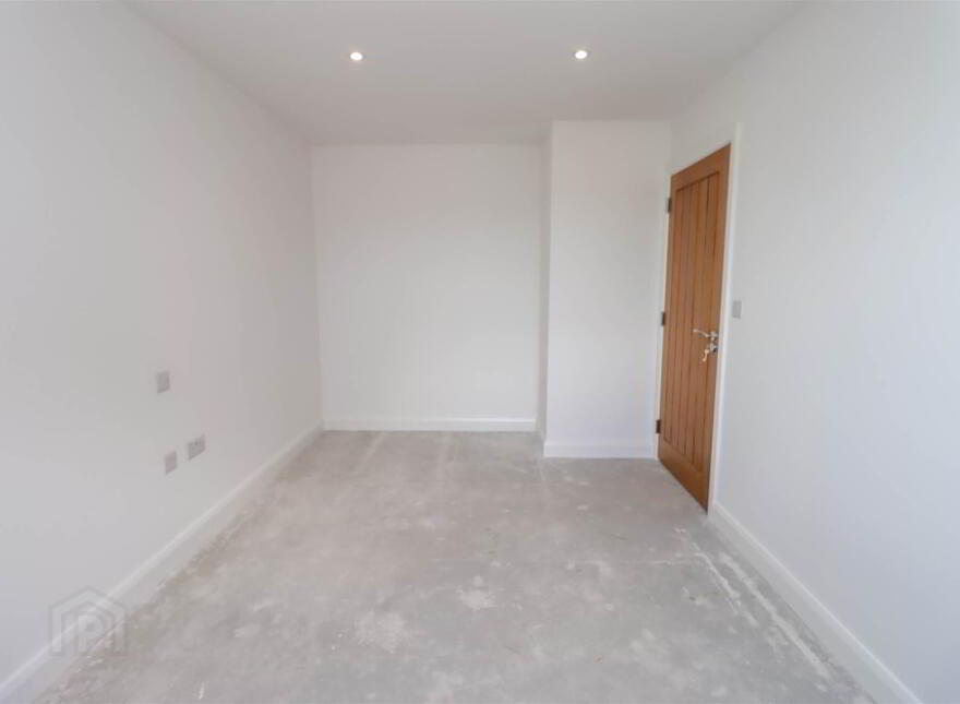 17, A Cherryhill Park, Dundonald, Belfast, BT16 1JD