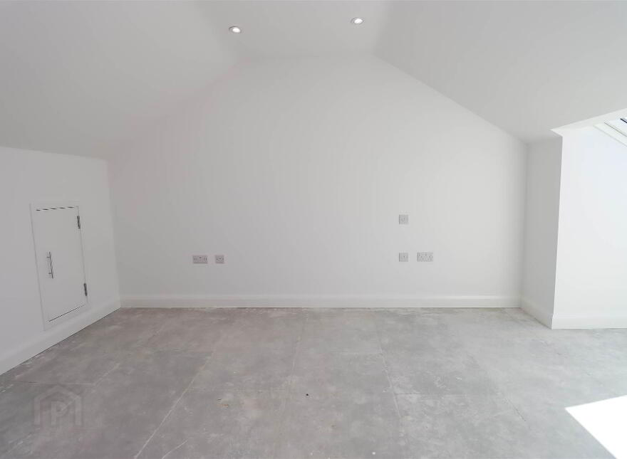 17, A Cherryhill Park, Dundonald, Belfast, BT16 1JD