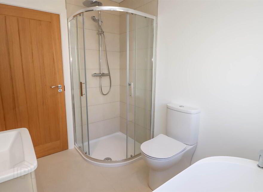 17, A Cherryhill Park, Dundonald, Belfast, BT16 1JD