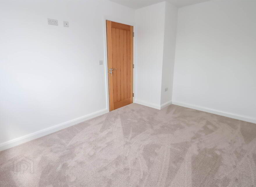 17, A Cherryhill Park, Dundonald, Belfast, BT16 1JD