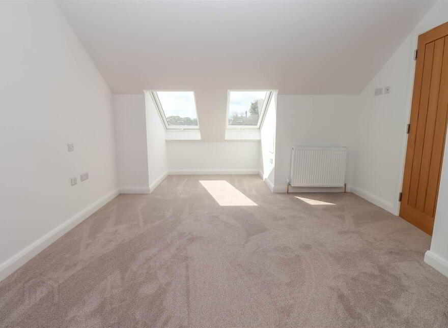 17, A Cherryhill Park, Dundonald, Belfast, BT16 1JD