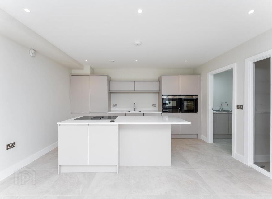 Apartment 8 10 Kings Hall Lane, Belfast, BT9 6PS