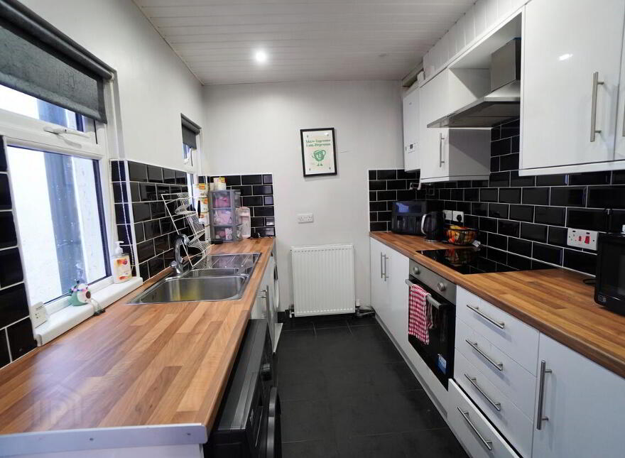 63 Ballygomartin Road, Belfast, BT13 3LB