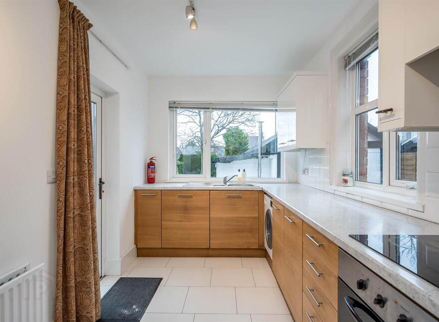 38 Locksley Park, Upper Lisburn Road, Belfast, BT10 0AR
