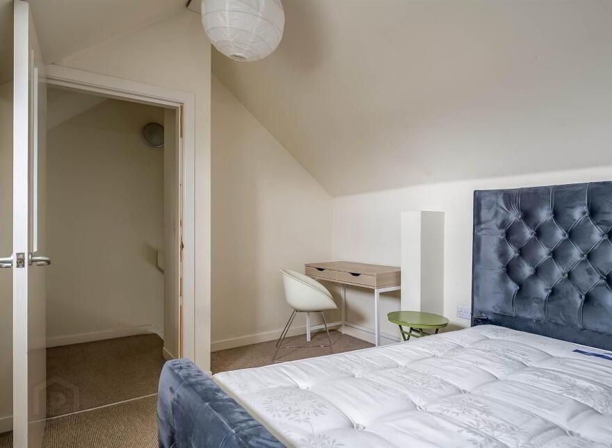38 Locksley Park, Upper Lisburn Road, Belfast, BT10 0AR