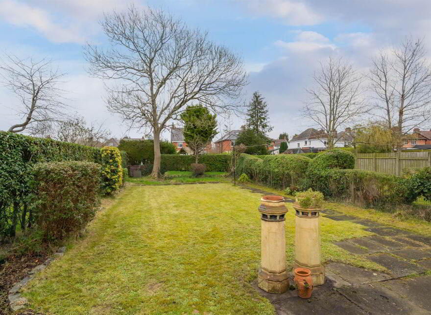 38 Locksley Park, Upper Lisburn Road, Belfast, BT10 0AR
