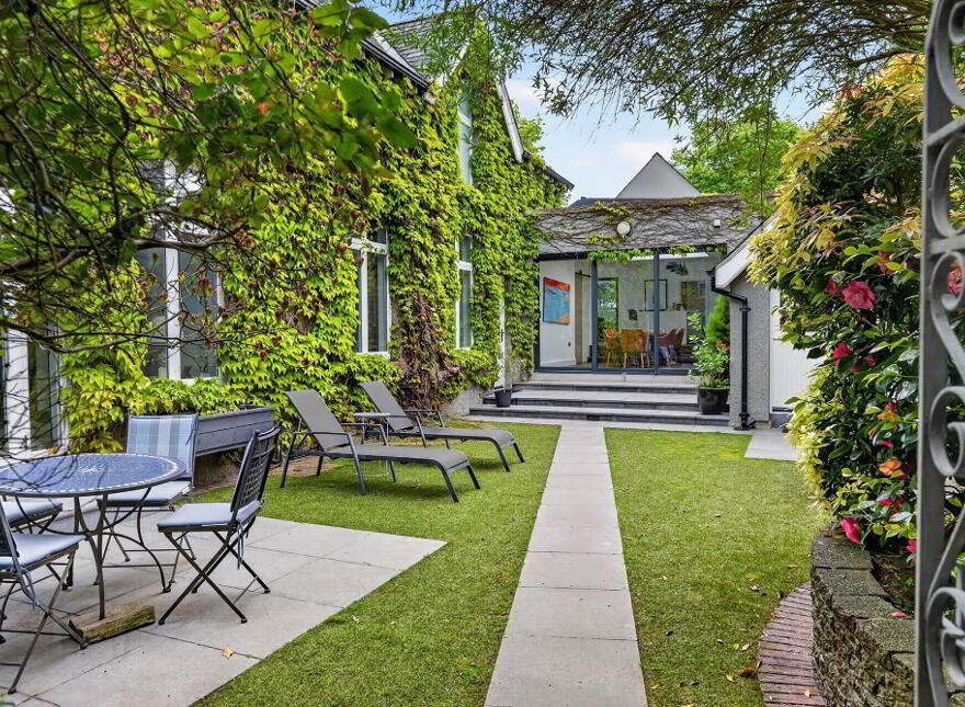 'The Stables', 9 Deramore Park South, Malone Road, Belfast, BT9 5JY