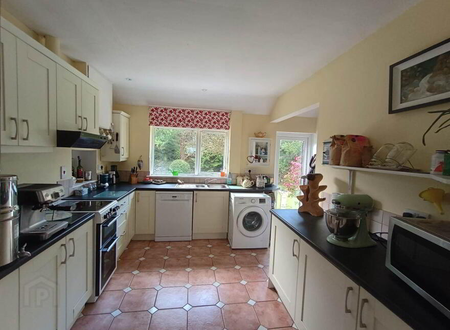 2 Millvale, Ballygally, Larne, BT40 2RF