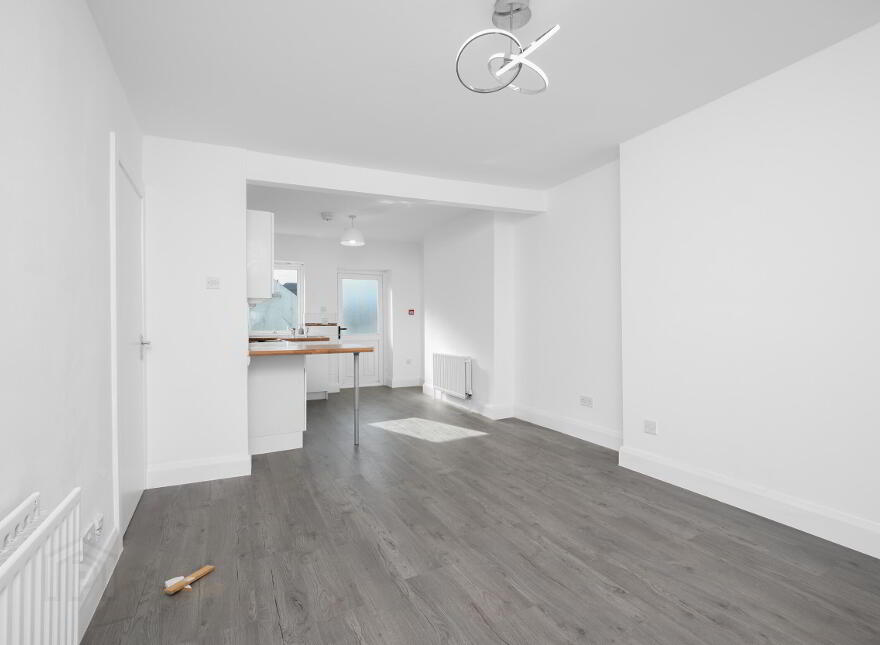 Apt 4, 64 Causeway Street, Portrush, BT56 8AD