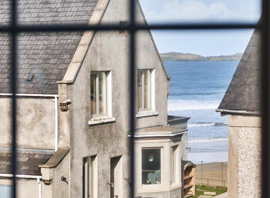 Apt 4, 64 Causeway Street, Portrush, BT56 8AD