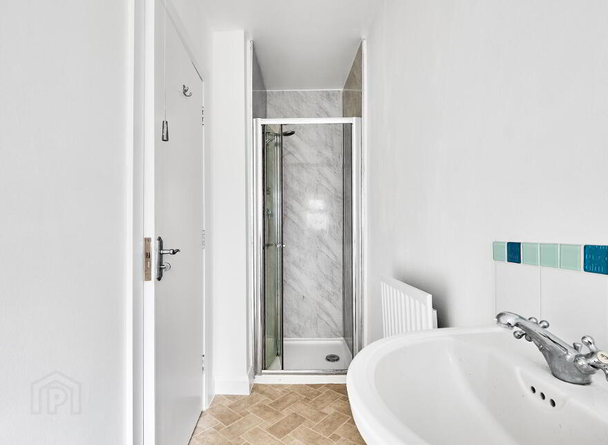 Apt 4, 64 Causeway Street, Portrush, BT56 8AD