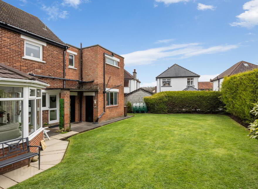 37 Thornhill Drive, Belfast, BT5 7AW