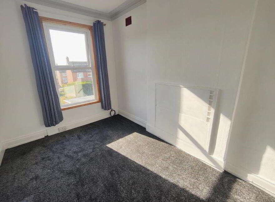 162 Ballygomartin Road, Belfast, BT13 3NF