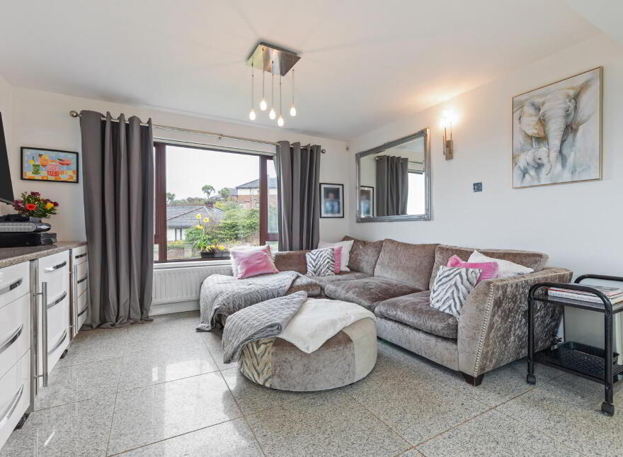 5 The Oaks, Newtownards, BT23 8GZ