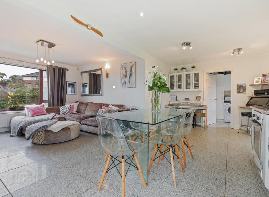 5 The Oaks, Newtownards, BT23 8GZ