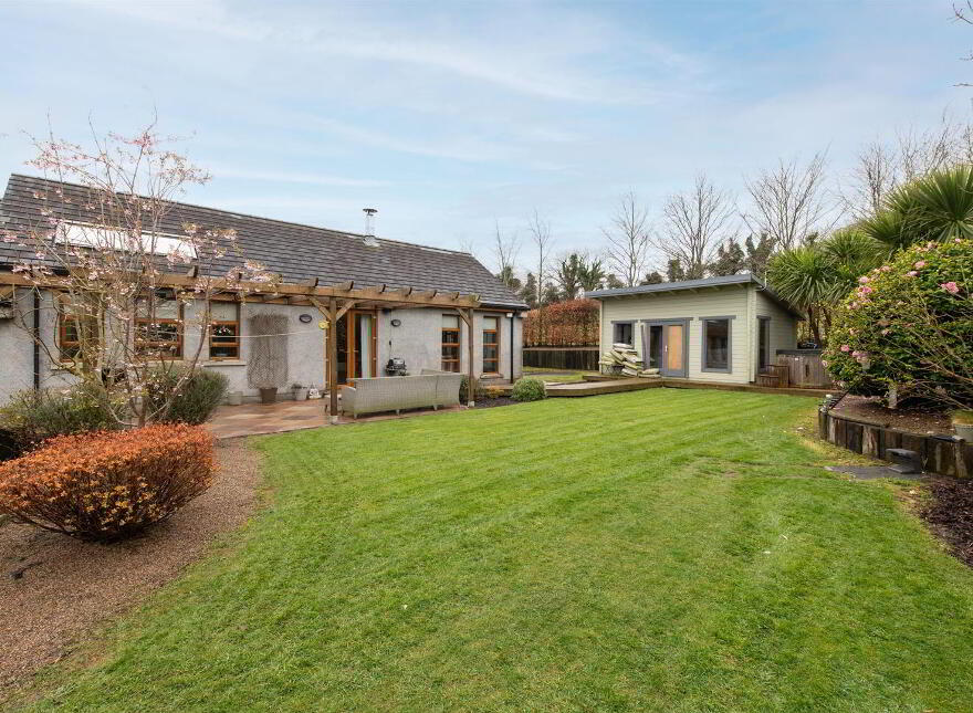 46 Cherryhill Road, Ballynahinch, BT24 8NW
