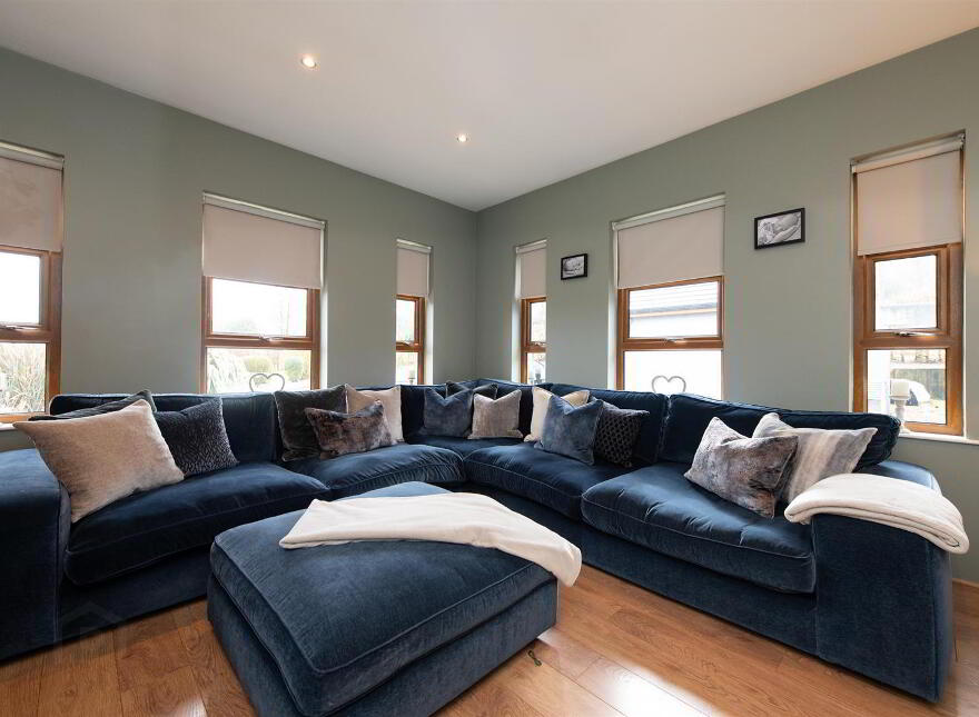 46 Cherryhill Road, Ballynahinch, BT24 8NW