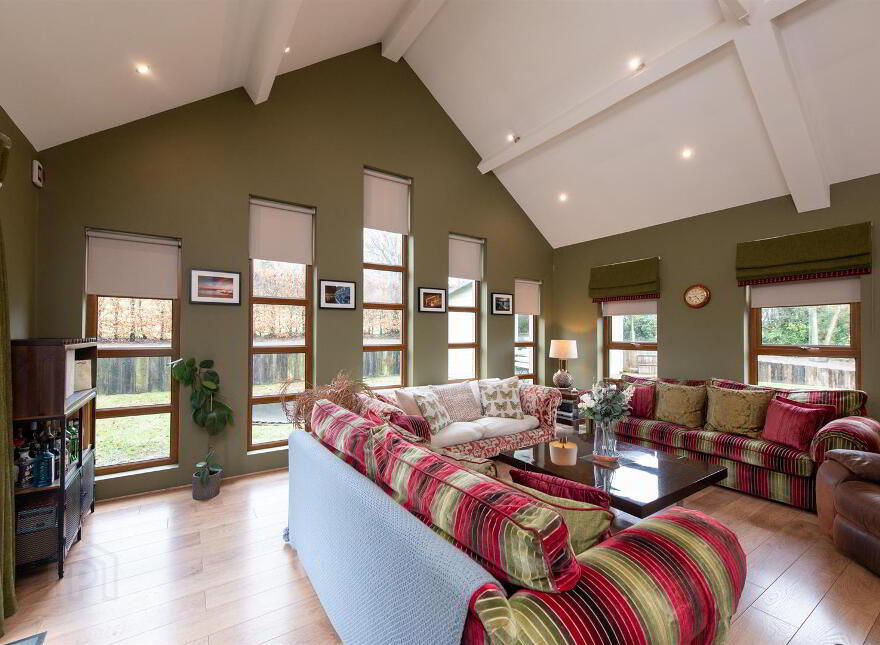 46 Cherryhill Road, Ballynahinch, BT24 8NW
