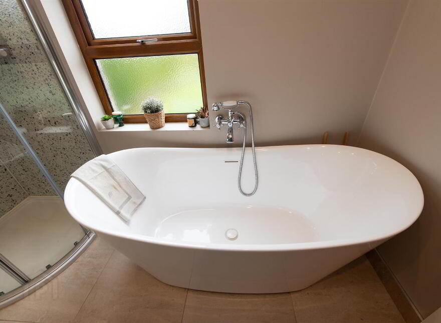 46 Cherryhill Road, Ballynahinch, BT24 8NW