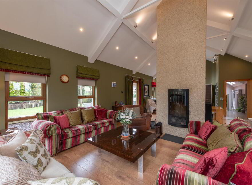 46 Cherryhill Road, Ballynahinch, BT24 8NW