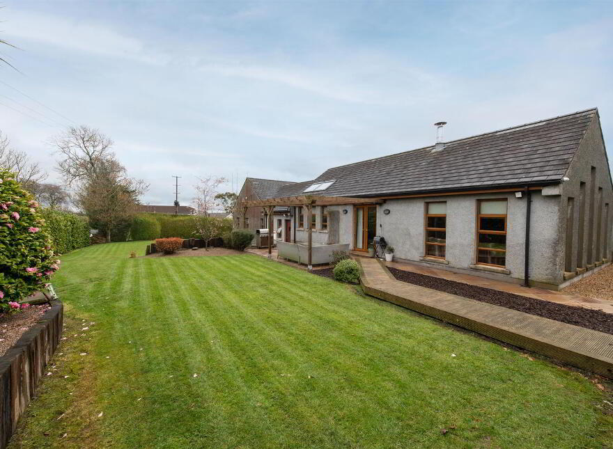 46 Cherryhill Road, Ballynahinch, BT24 8NW