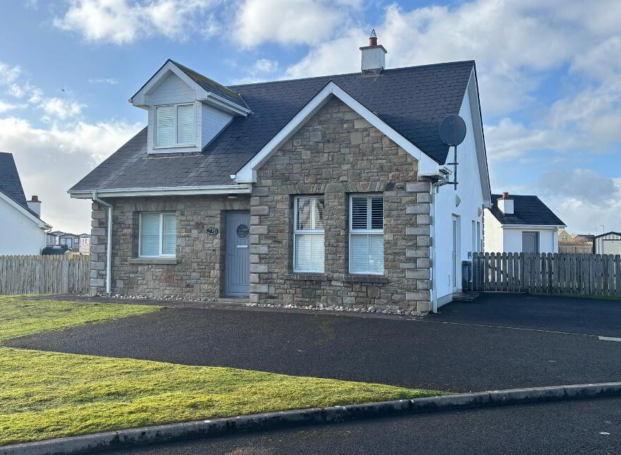 17 Beach Cottages, Rossnowlagh, F94W921